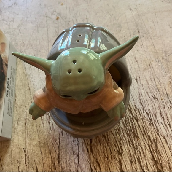 Star Wars   The child. Salt & pepper set - Picture 10 of 11